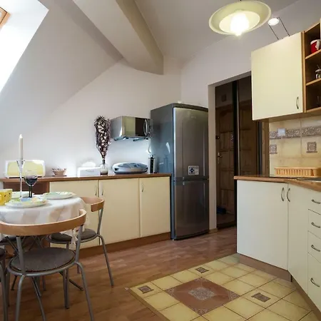 Droga Na Bystre Apartment